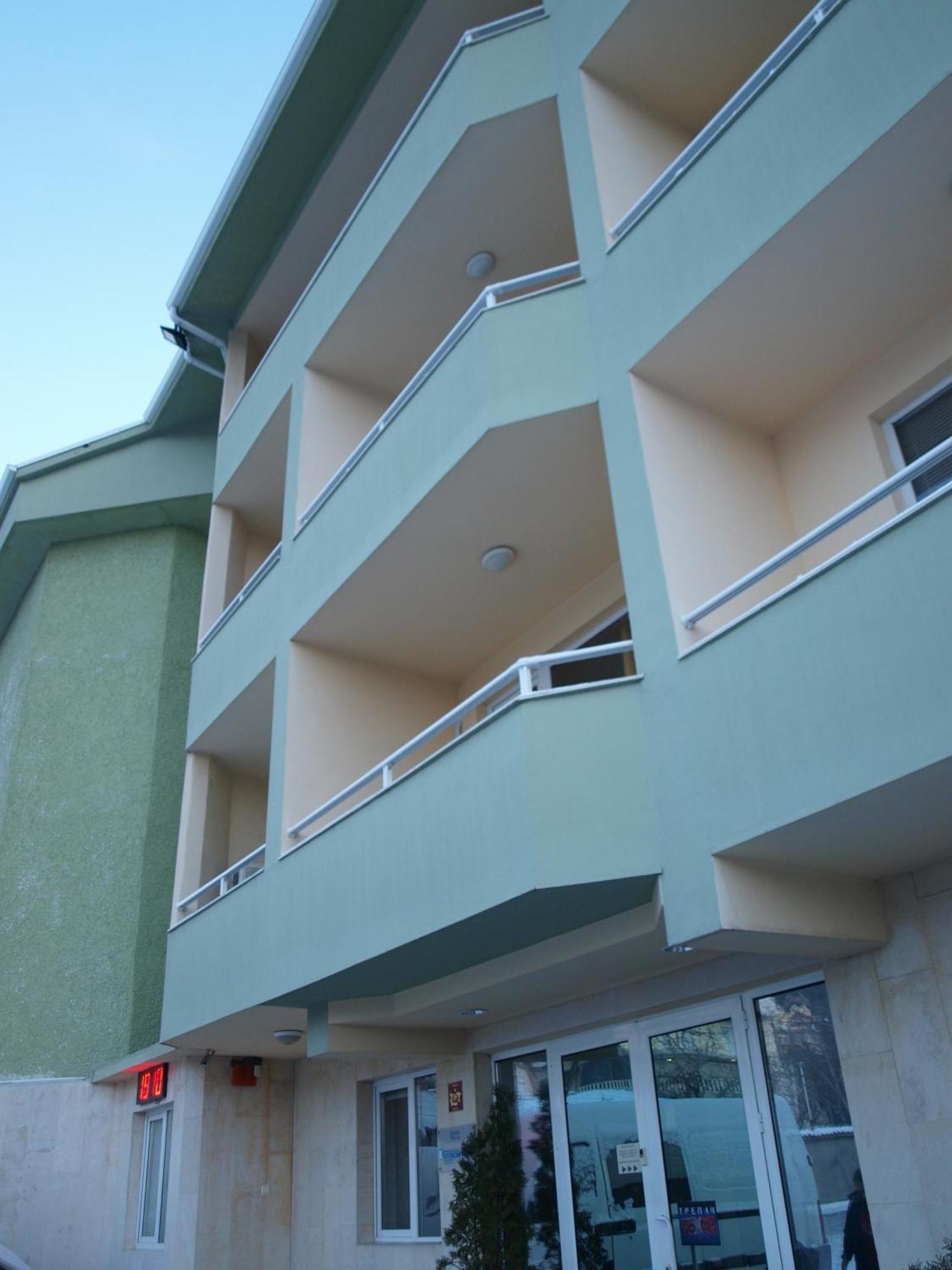 וארנה Paralax Hotel מראה חיצוני תמונה