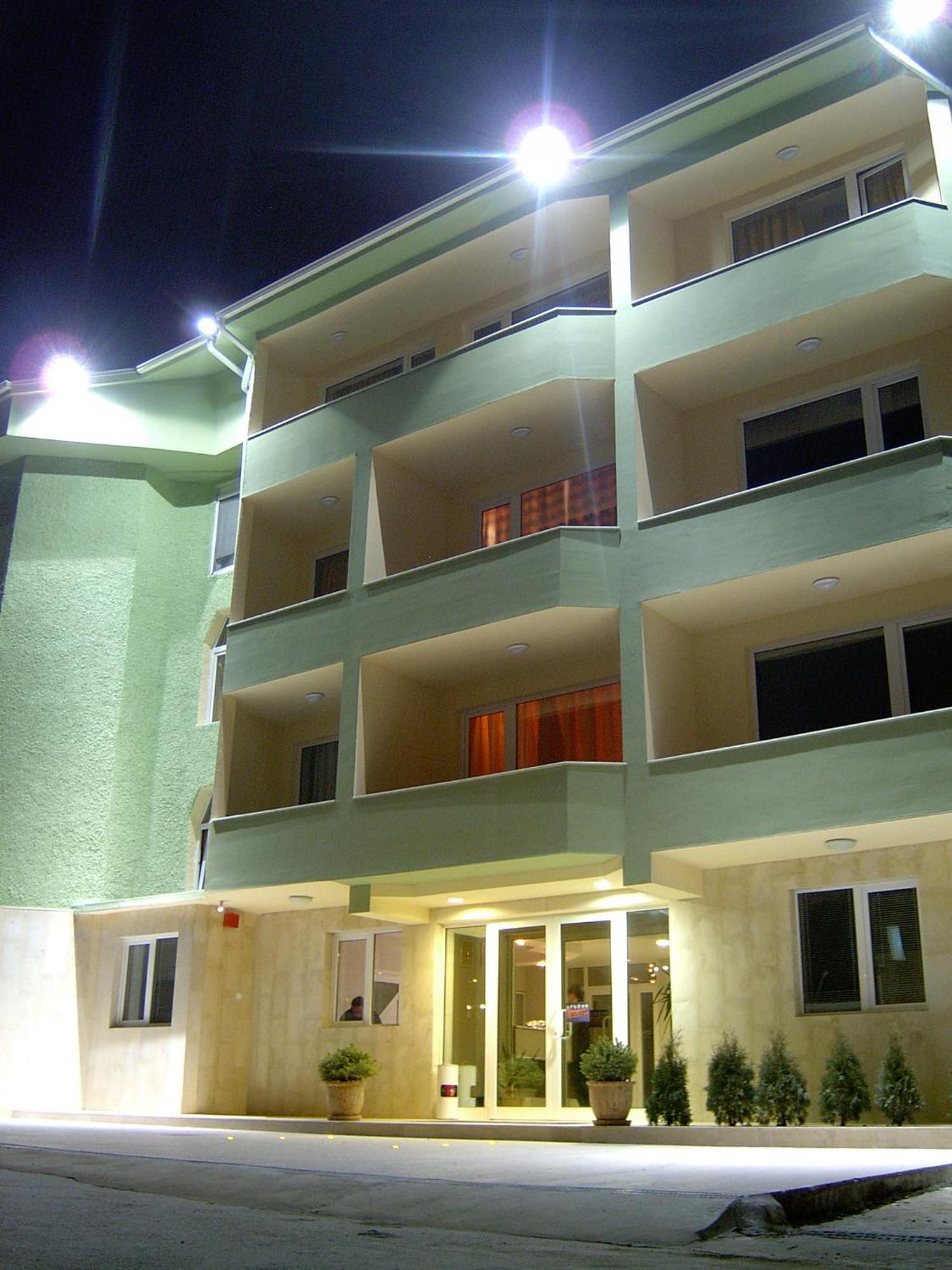 וארנה Paralax Hotel מראה חיצוני תמונה