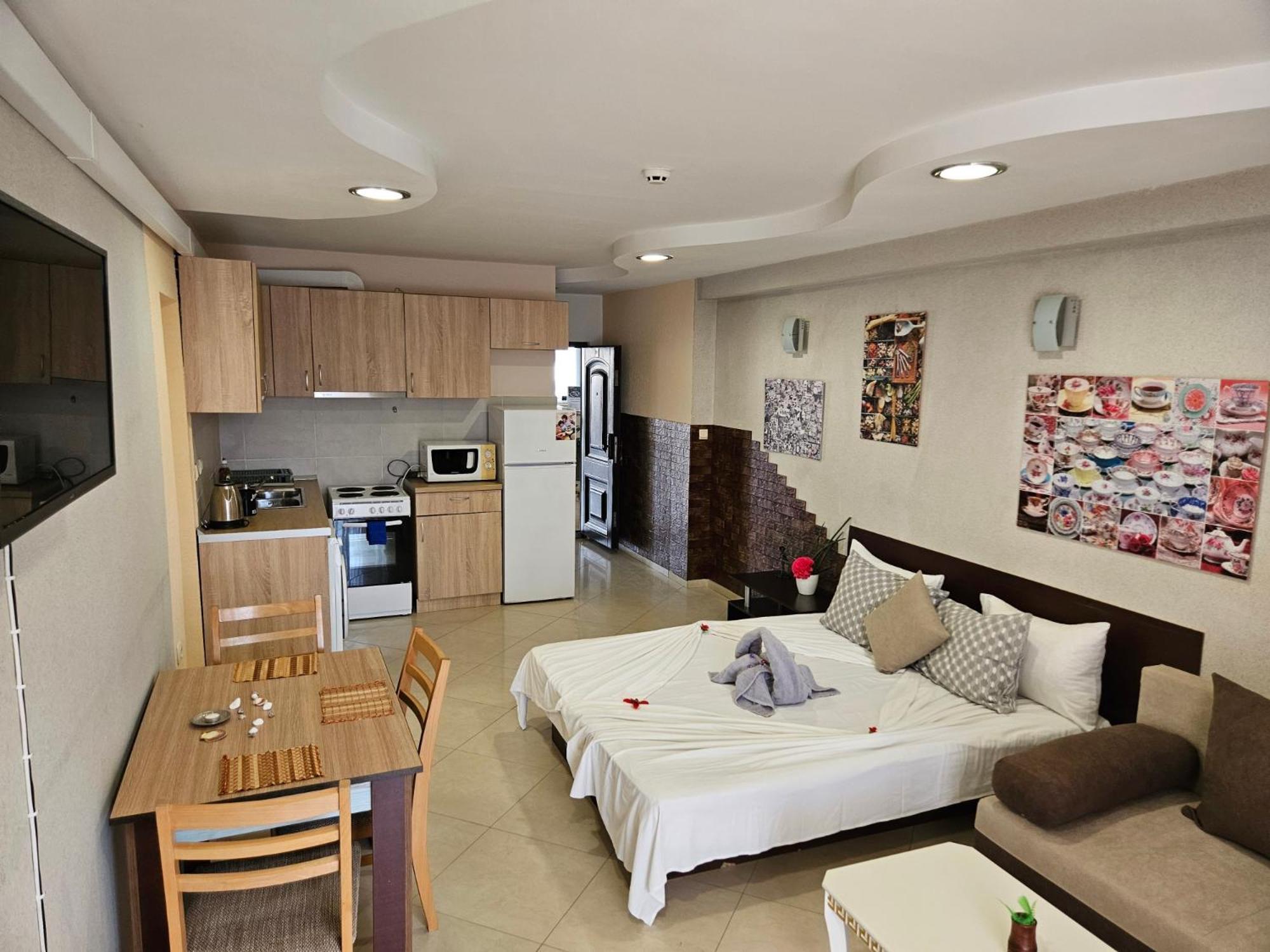 וארנה Paralax Hotel מראה חיצוני תמונה