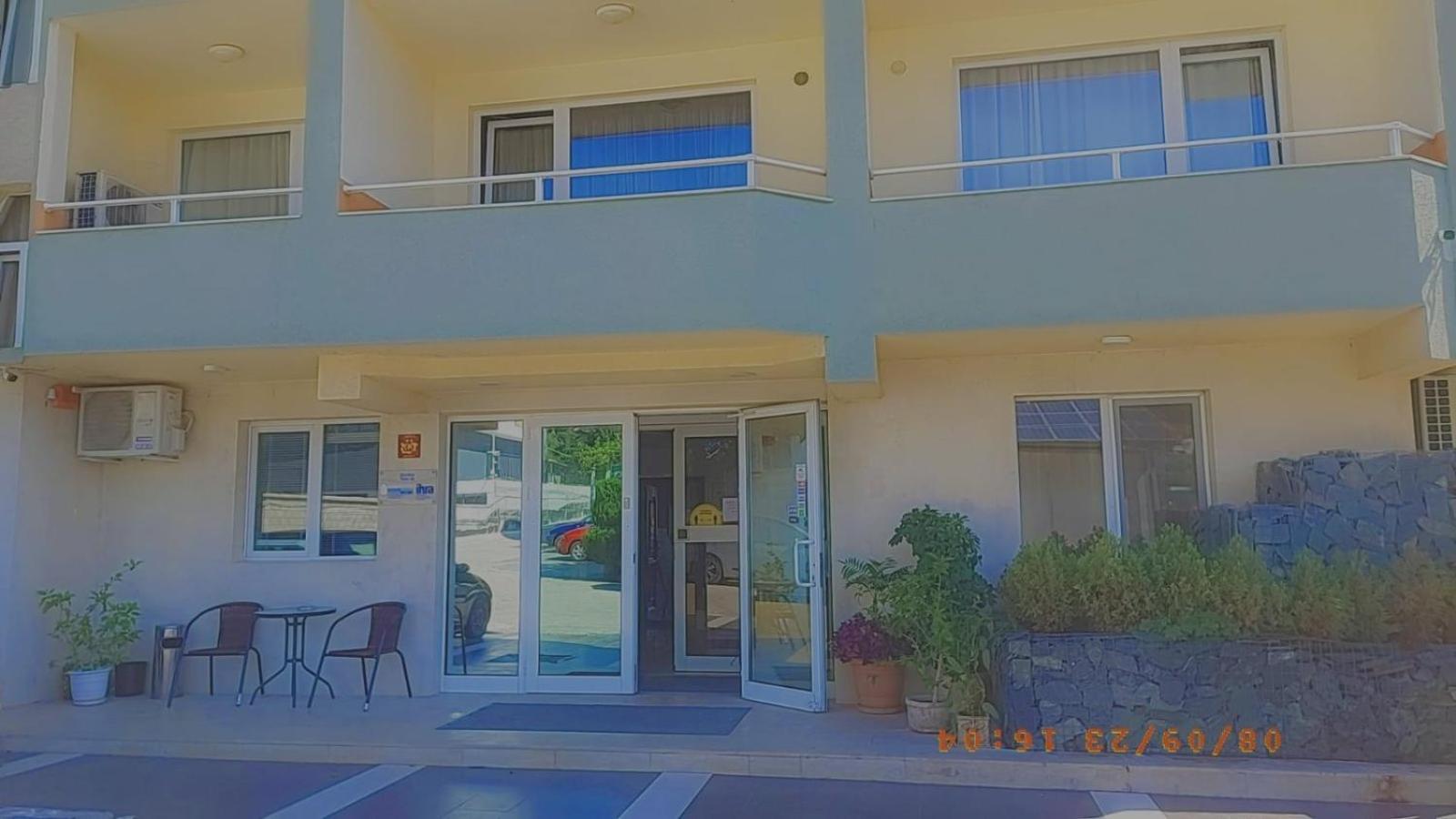 וארנה Paralax Hotel מראה חיצוני תמונה