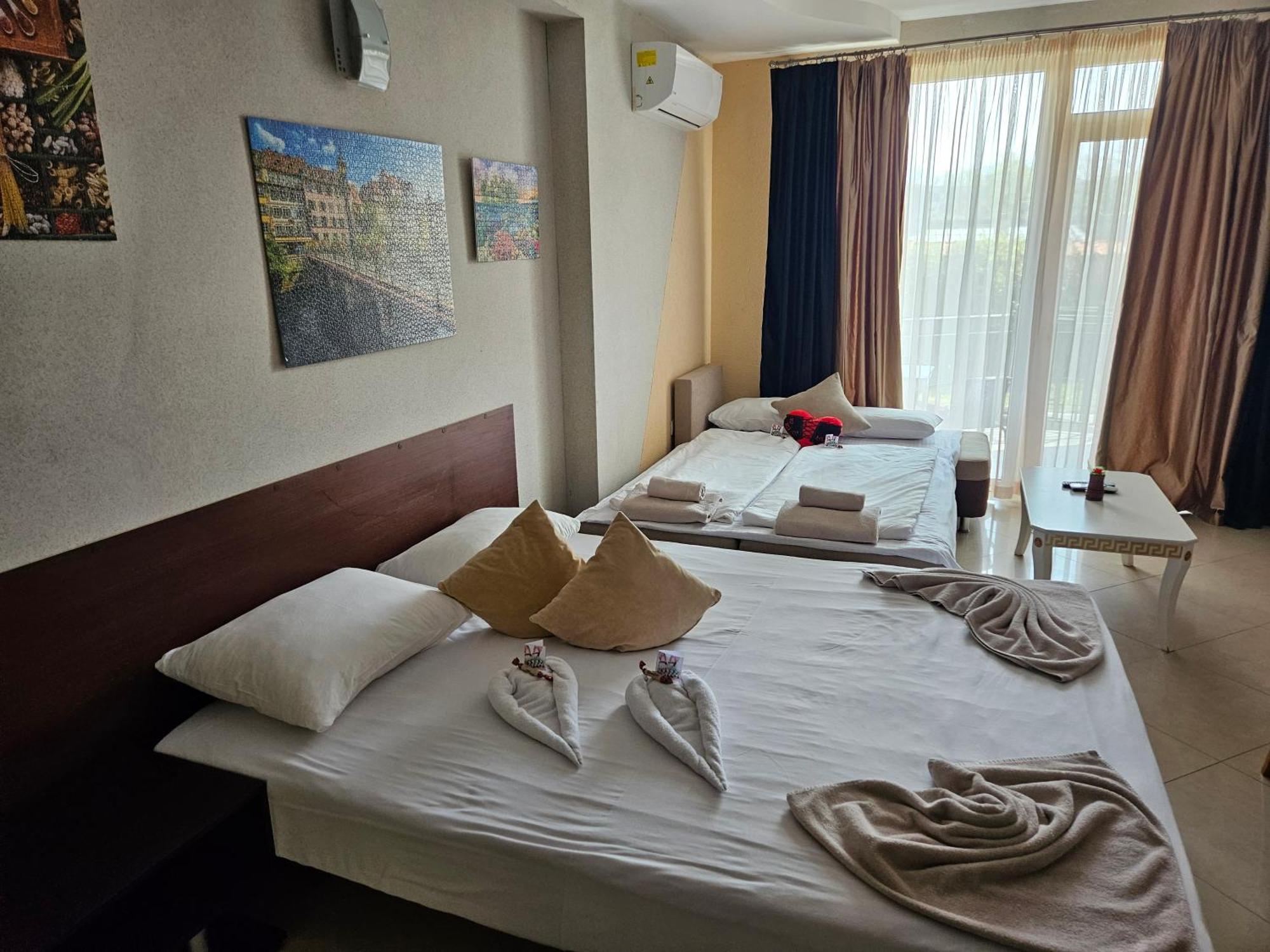 וארנה Paralax Hotel מראה חיצוני תמונה