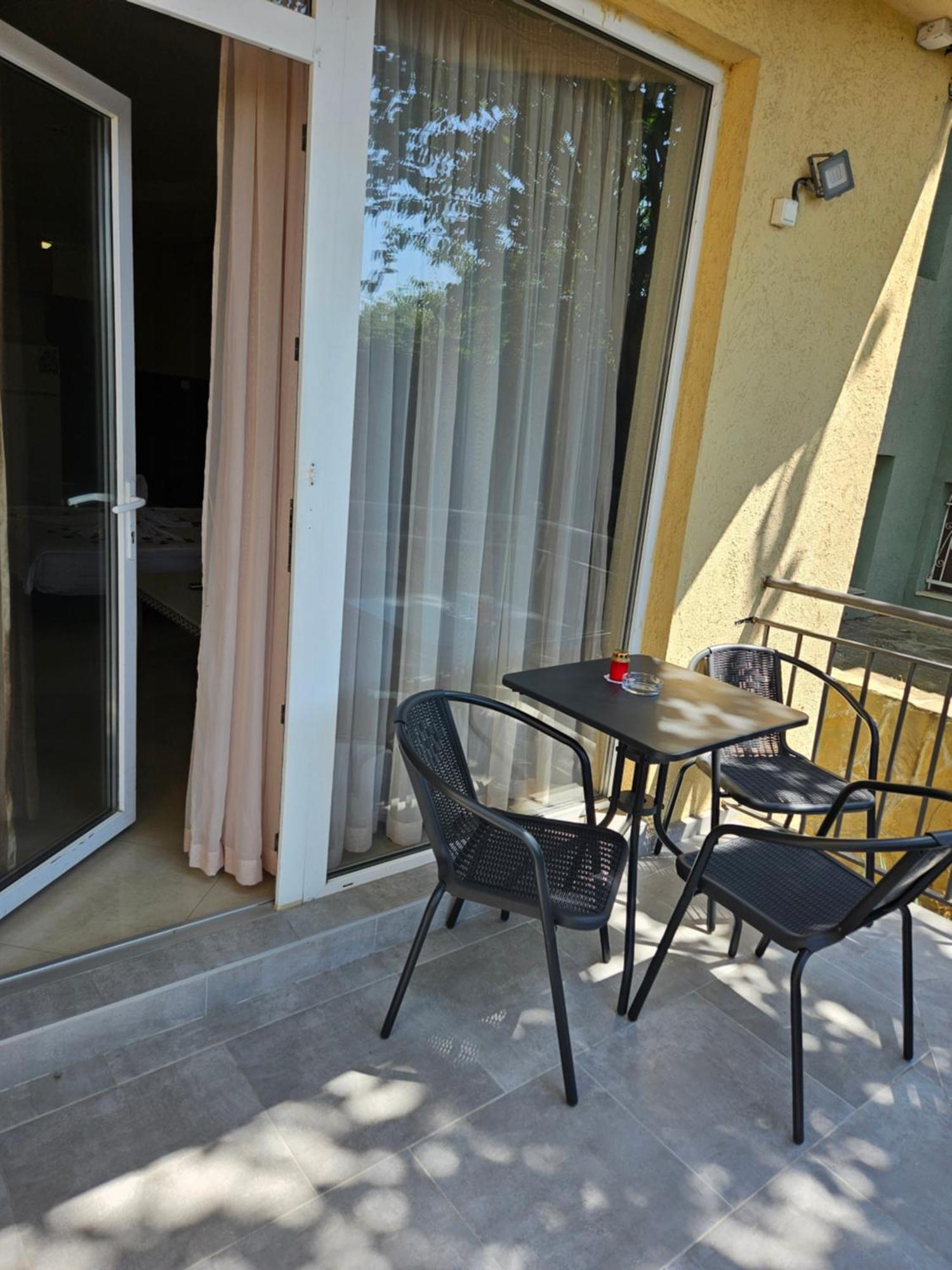 וארנה Paralax Hotel מראה חיצוני תמונה
