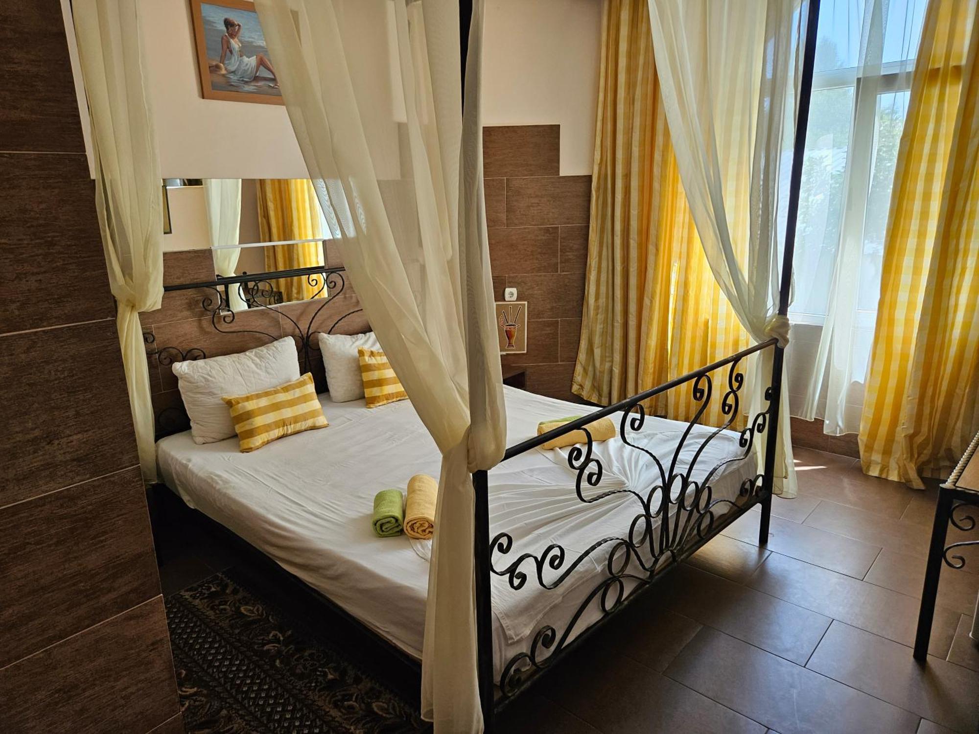 וארנה Paralax Hotel מראה חיצוני תמונה