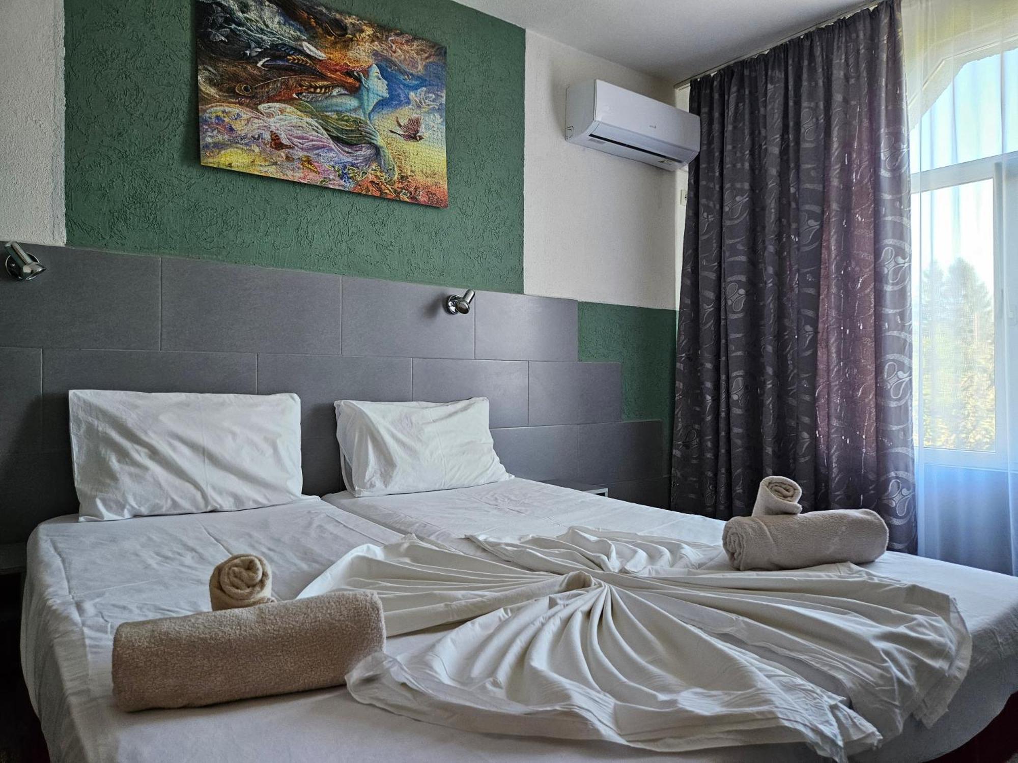 וארנה Paralax Hotel מראה חיצוני תמונה