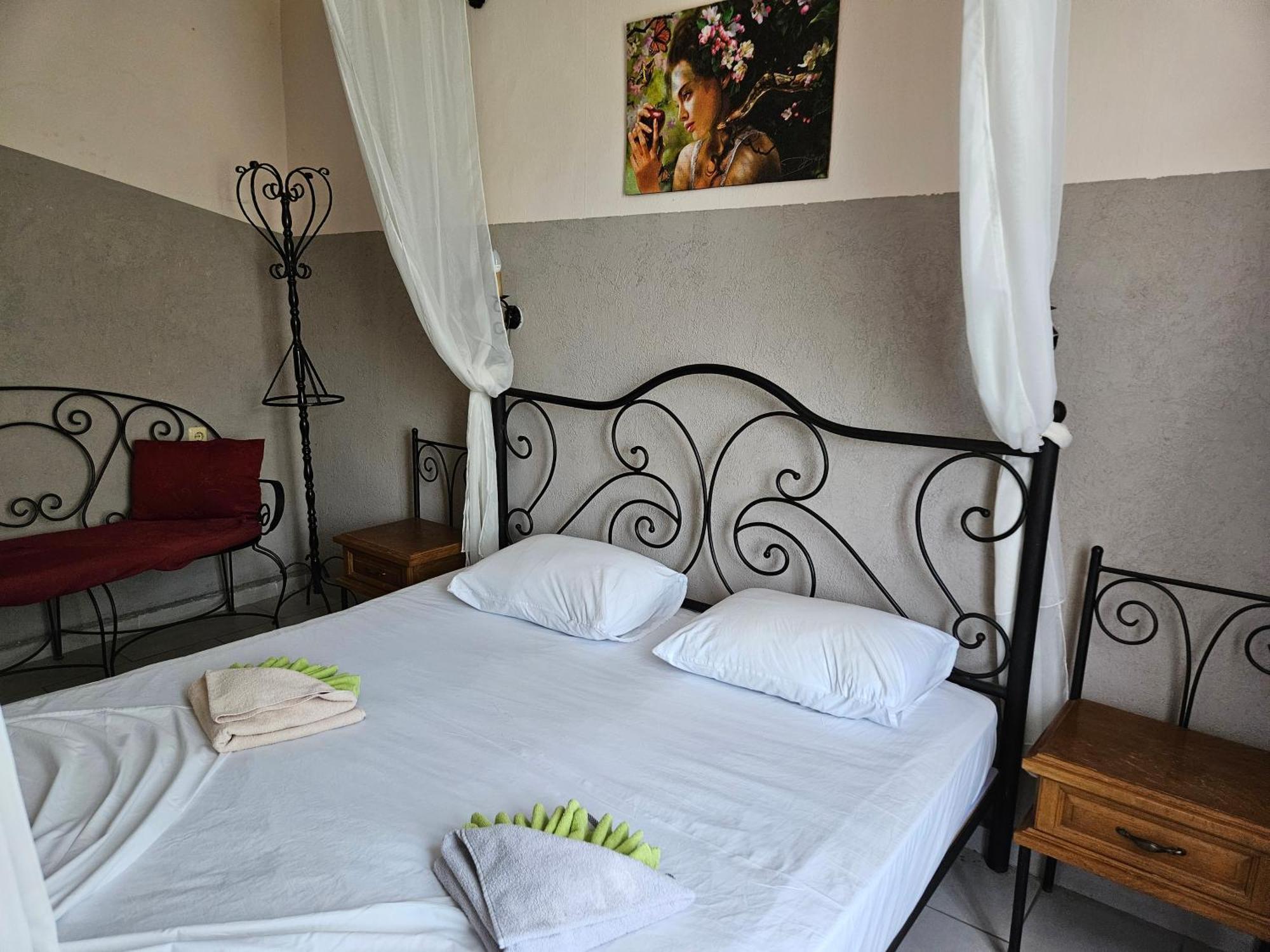 וארנה Paralax Hotel מראה חיצוני תמונה